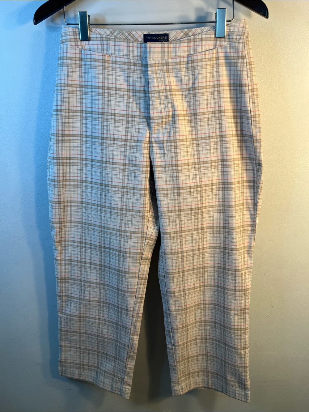 Dockers Plaid Capris - Light Khaki with Pastel Check Women’s Size 4